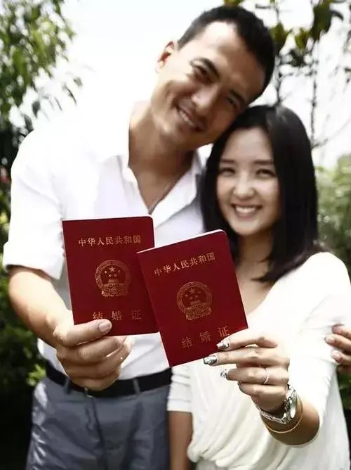 蔡徐坤又被告了?湖南当家主持人被封杀?